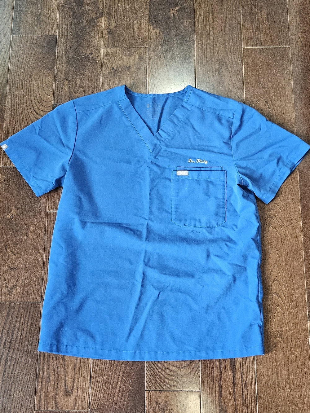 Figs Men's V-Neck Scrub Top in Royal Blue with Chest Pocket